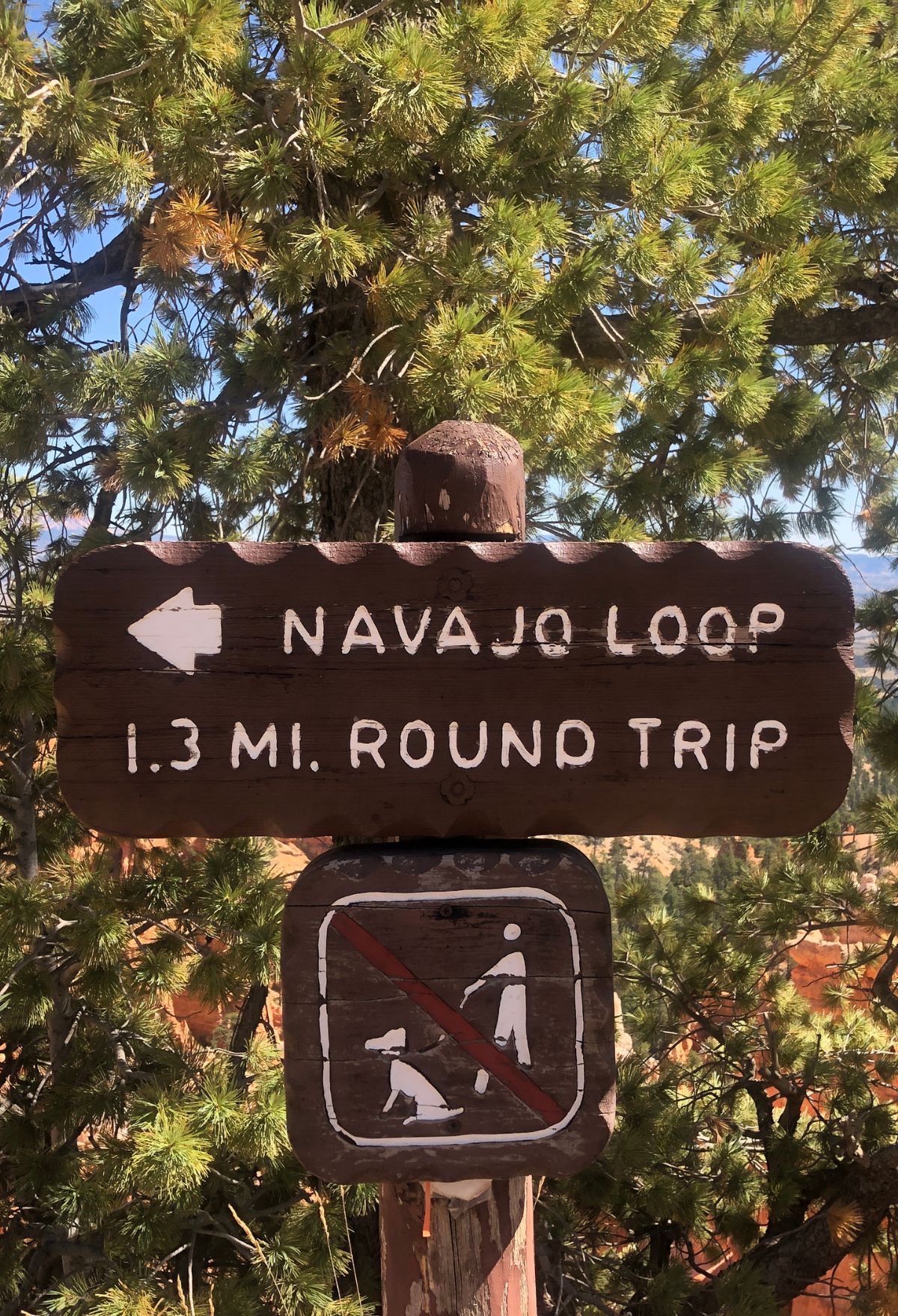 Navajo loop trail sign. Bryce Canyon National Park
